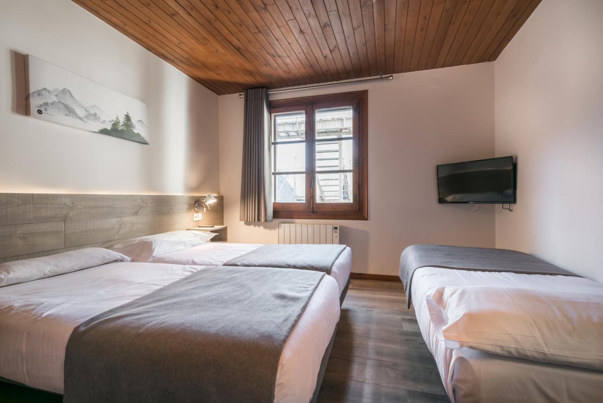 Hotel Snoe Mont Romies Salardú Extérieur photo